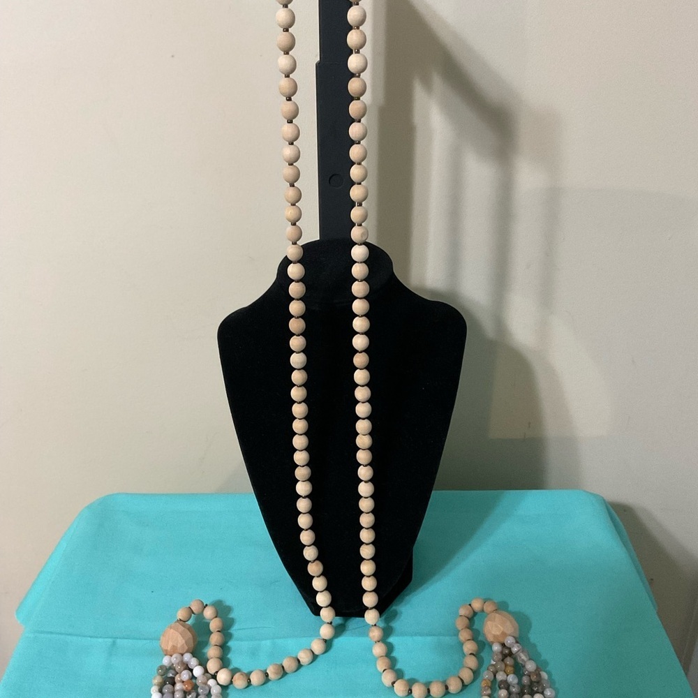 Chic Wooden Bead Necklace